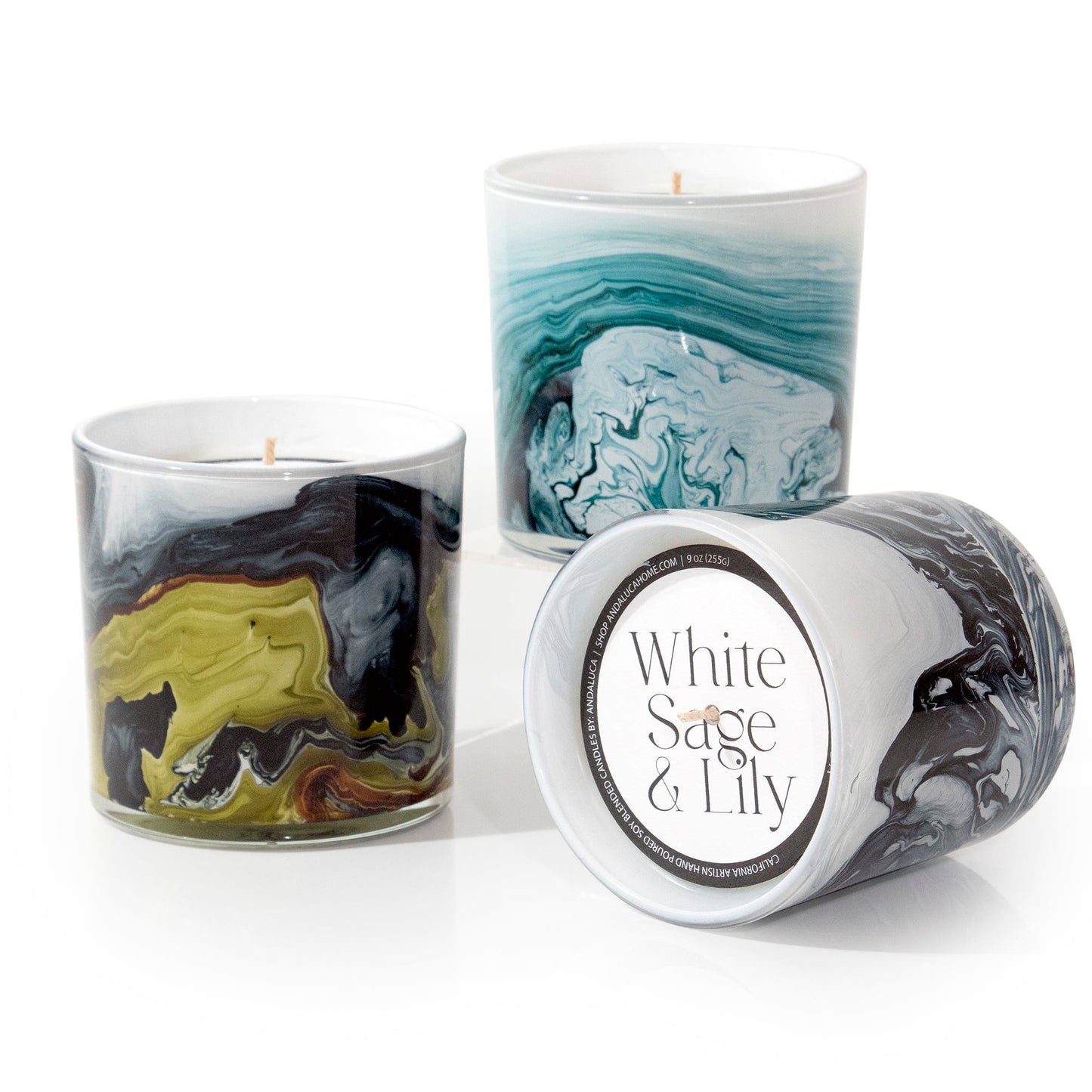 White Sage & Lily 14 oz. Swirl Glass Candle